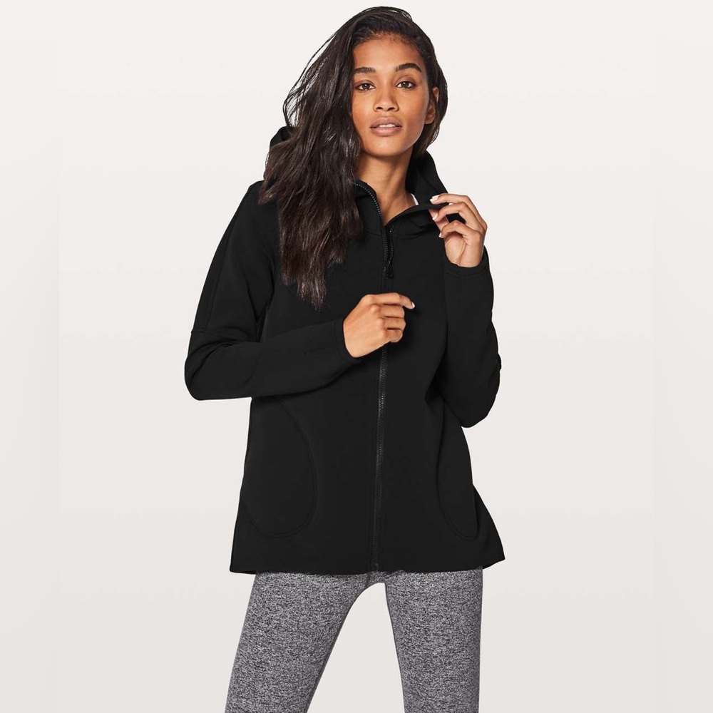 Lululemon luxtreme Embrace The Space Hoodie
Black Rare like new
